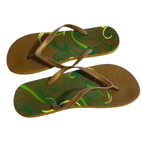 NEW Men's Old Navy Printed Design Sandals - Slip Ons - Flip Flops - Picture 9 of 17